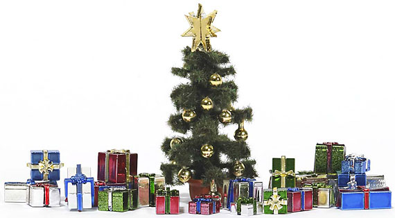 ALBERO DI NATALE E PACCHI REGALO