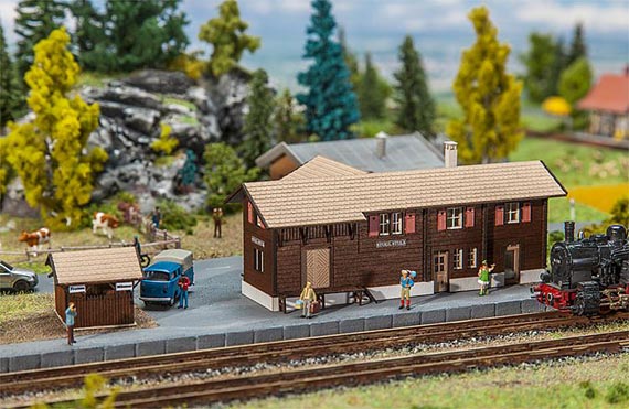 Stugl-Stuls Stazione con toilette esterne