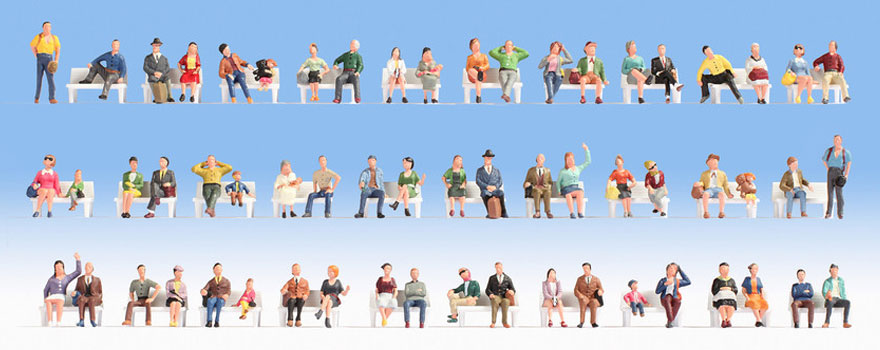 60 PERSONAGGI SEDUTI,N