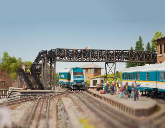 Soprapassaggio ferroviario Ho