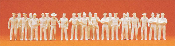 24 PERSONAGGI IN UNIFORME