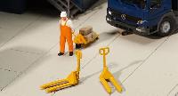 Vedi Scheda Faller 180915 - 2 forche per Pancali Faller - Scala  H0 